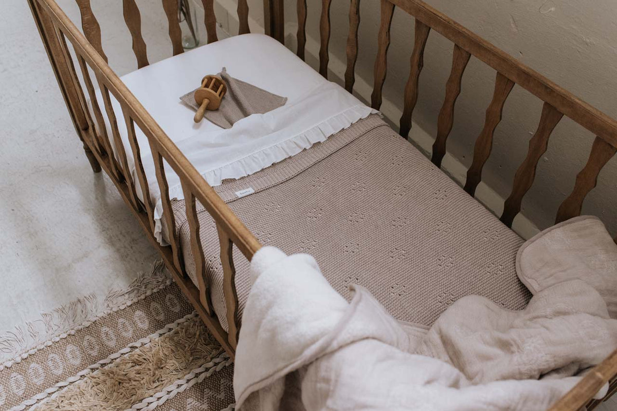 Cot sheet Ruffle warm white
