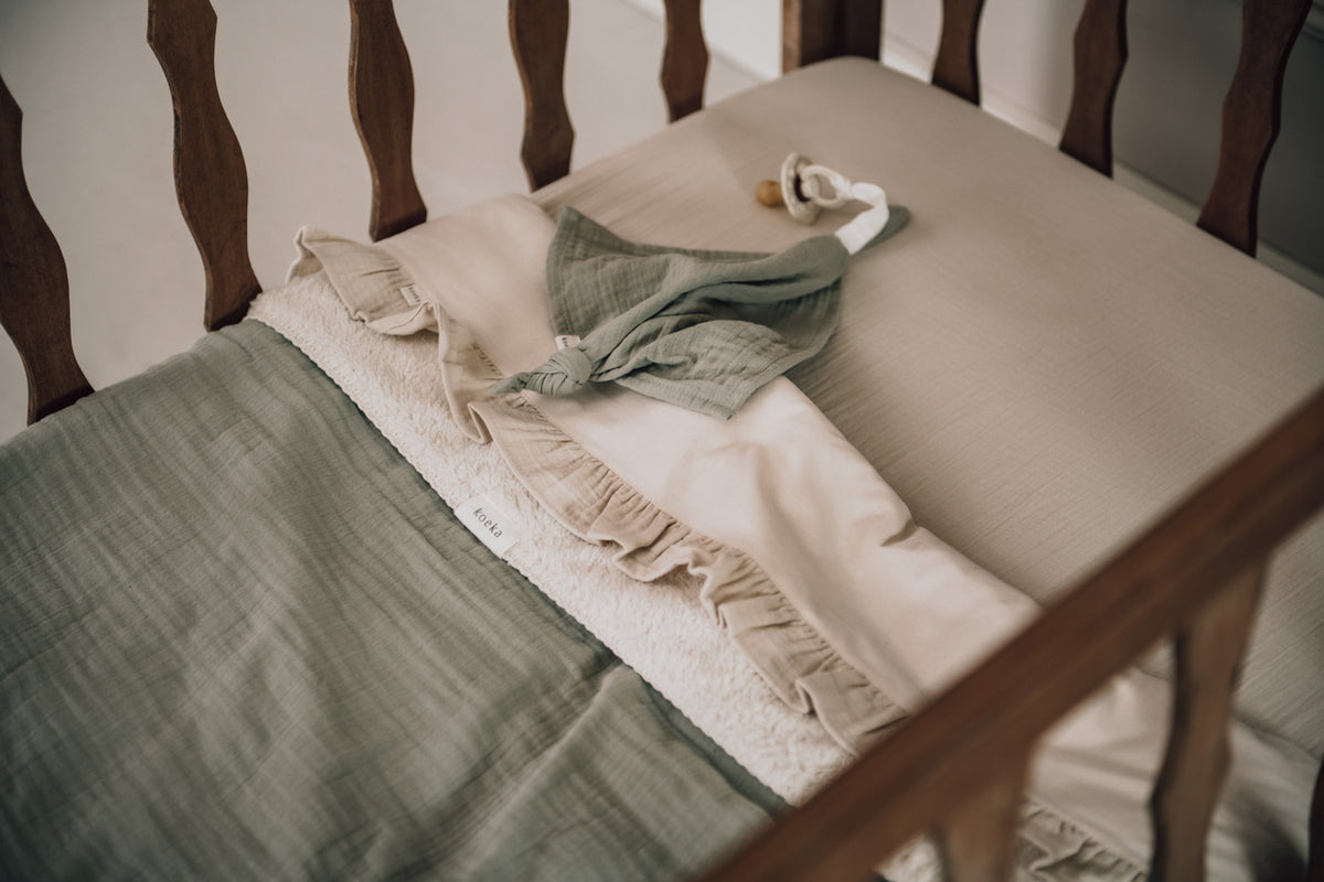 Cot sheet and fitted sheet ruffle combi pack Faro warm white