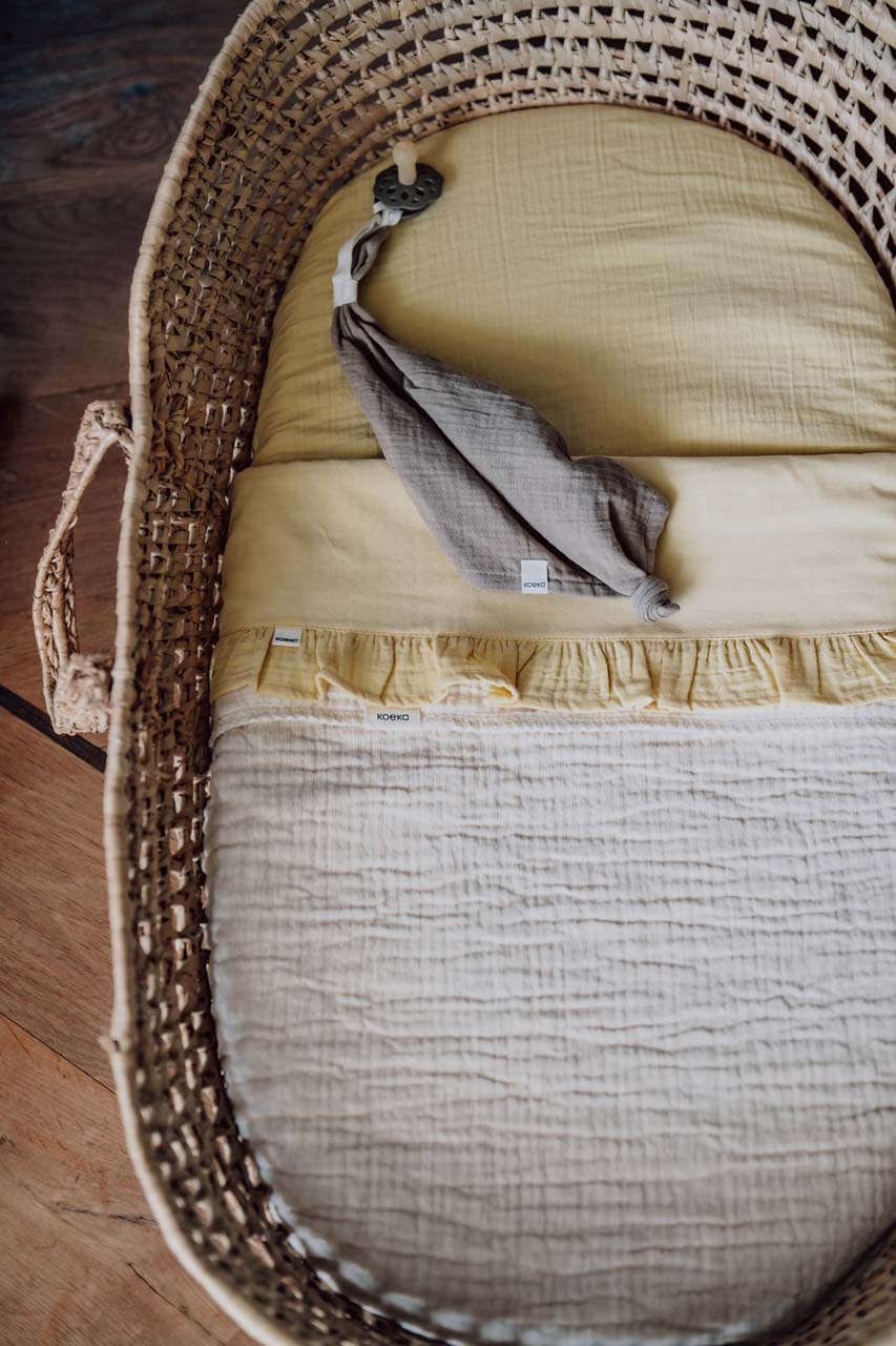 Cot sheet and fitted sheet ruffle combi pack Faro honey