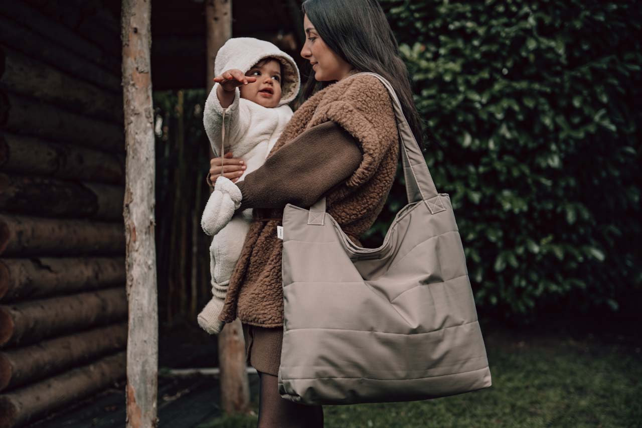 Mom Bag Calgary taupe